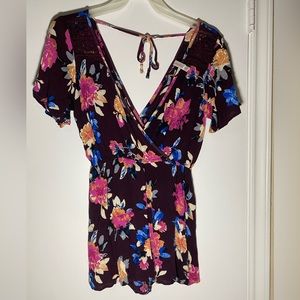 Romper. Floral. Dark Burgundy. Sz: XS